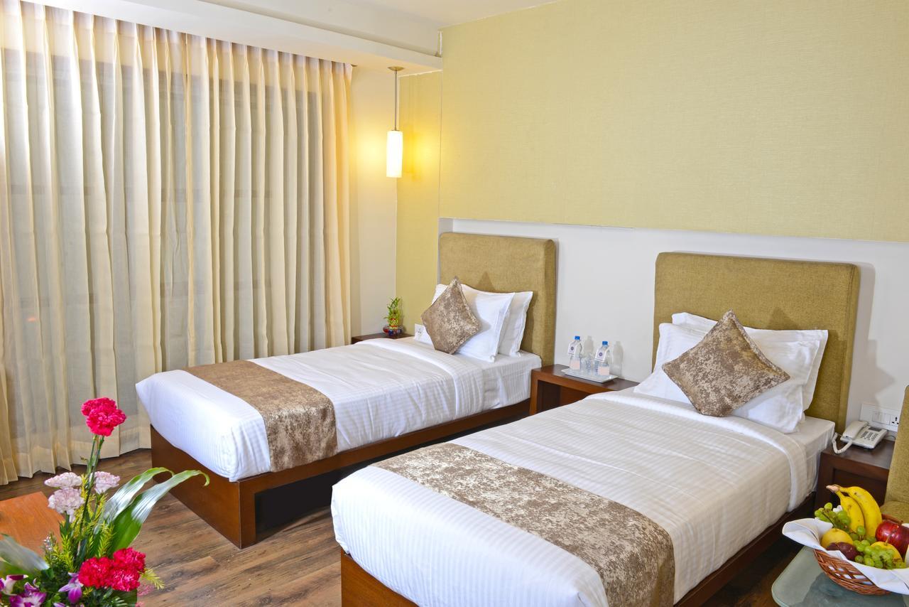 Visitel - A Boutique Hotel Калькутта Экстерьер фото