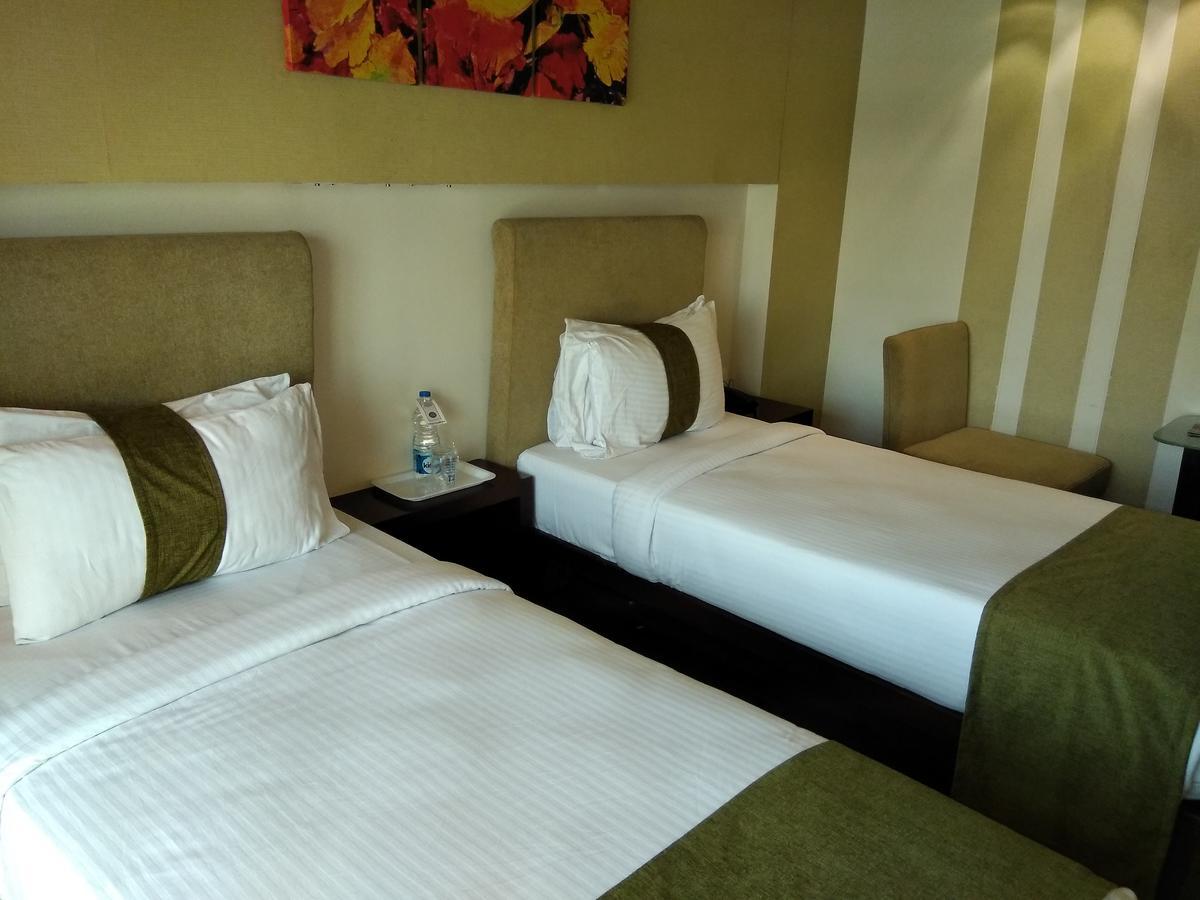 Visitel - A Boutique Hotel Калькутта Экстерьер фото